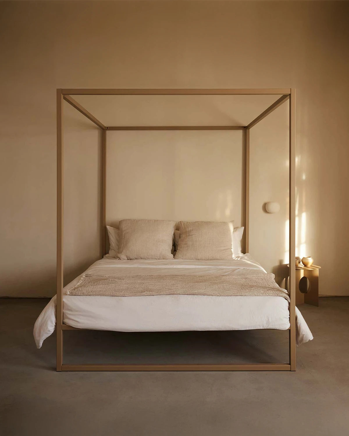 Hemelbed °02 | Clay