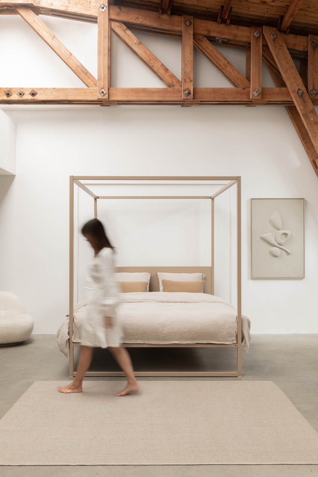 Model met bedframe 02 in clay in ruimte van Robuust Amsterdam