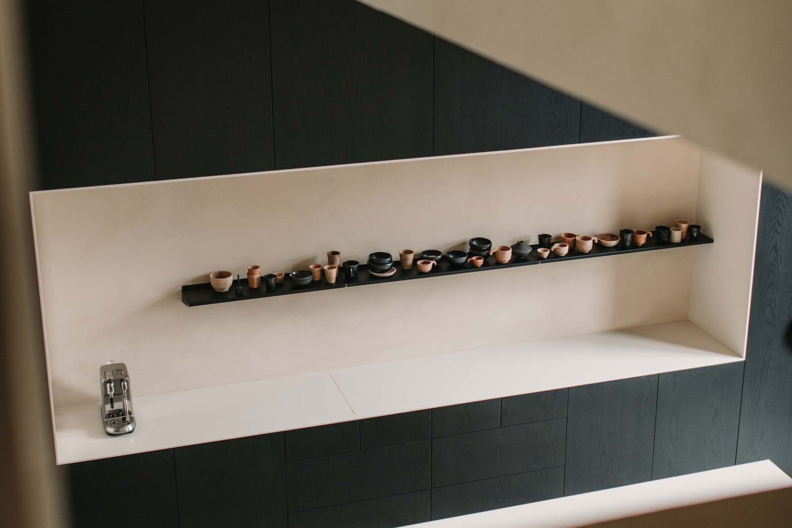 Afbeelding stalen wandplank Shelf °01 in Black / Zwart keuken stelling