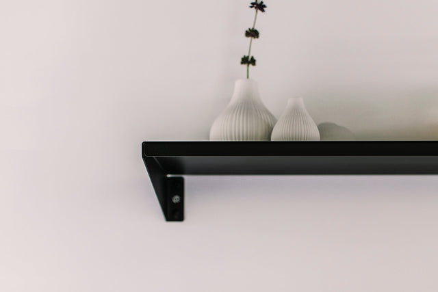 Afbeelding zwarte stalen wandplank Shelf °01 in Black / Zwart
