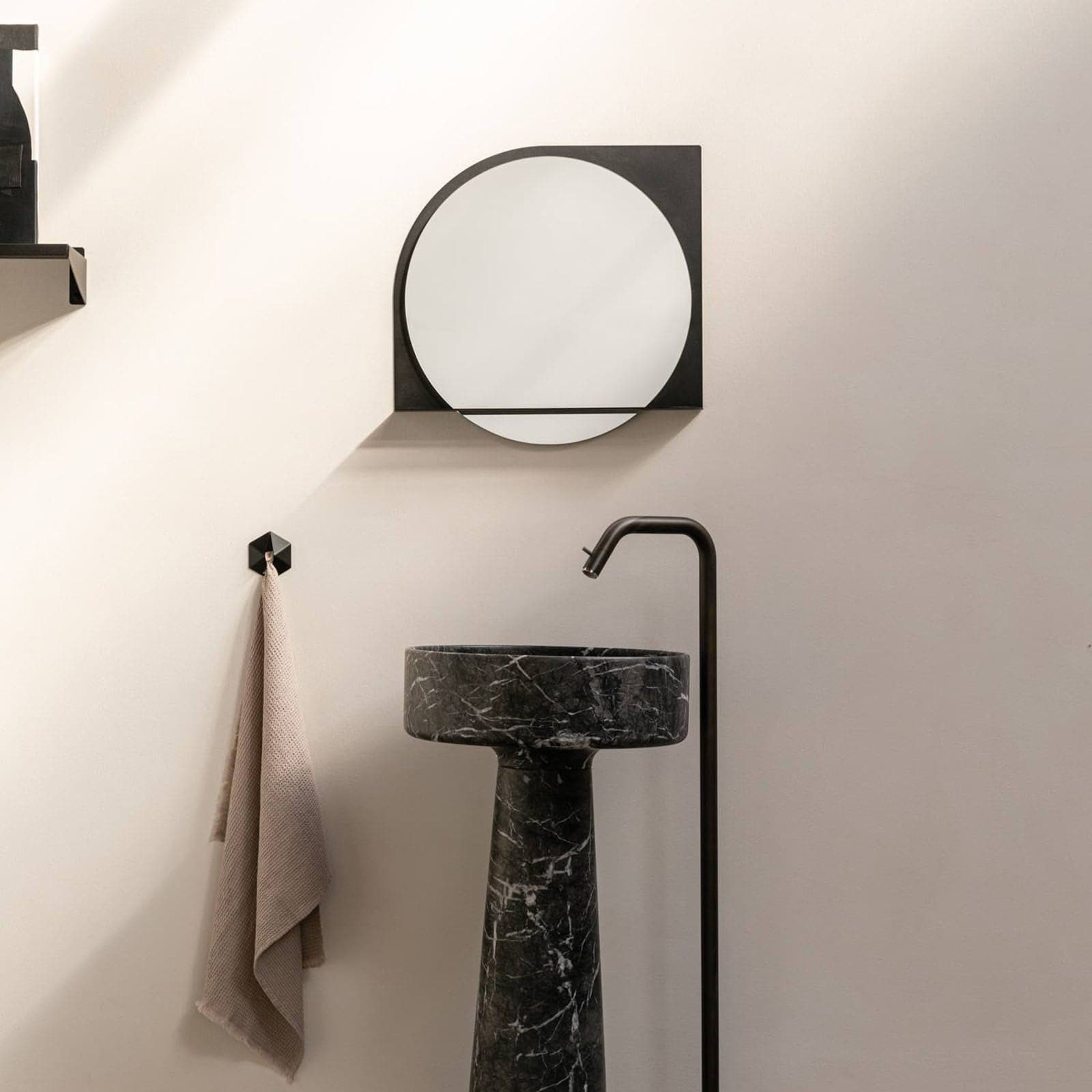 Mirror °01