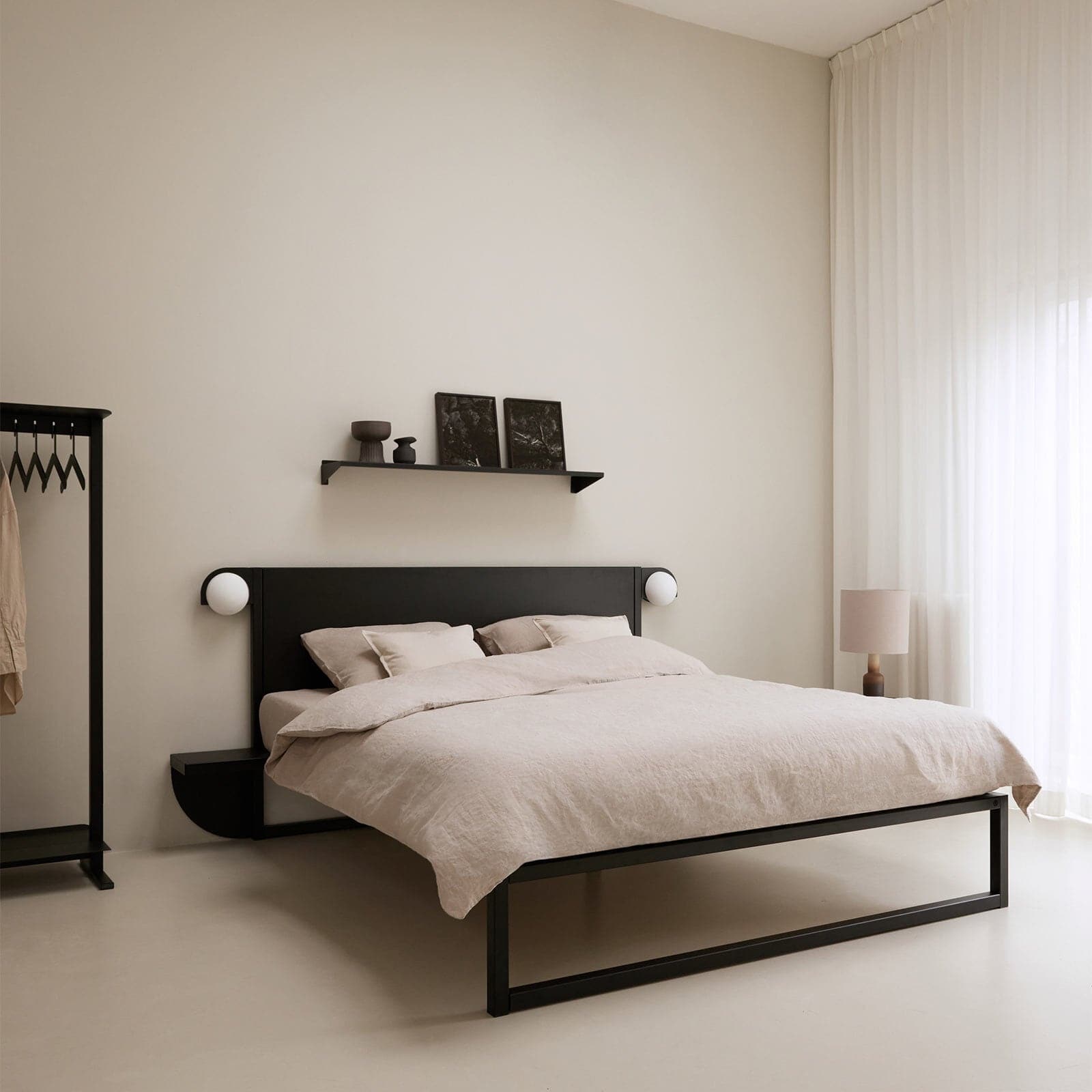 Yaheetech Metalen bed, bedframe met hoog hoofdeinde, logeerbed Yaheetech Metalen bed, bedframe met hoog hoofdeinde, logeerbed