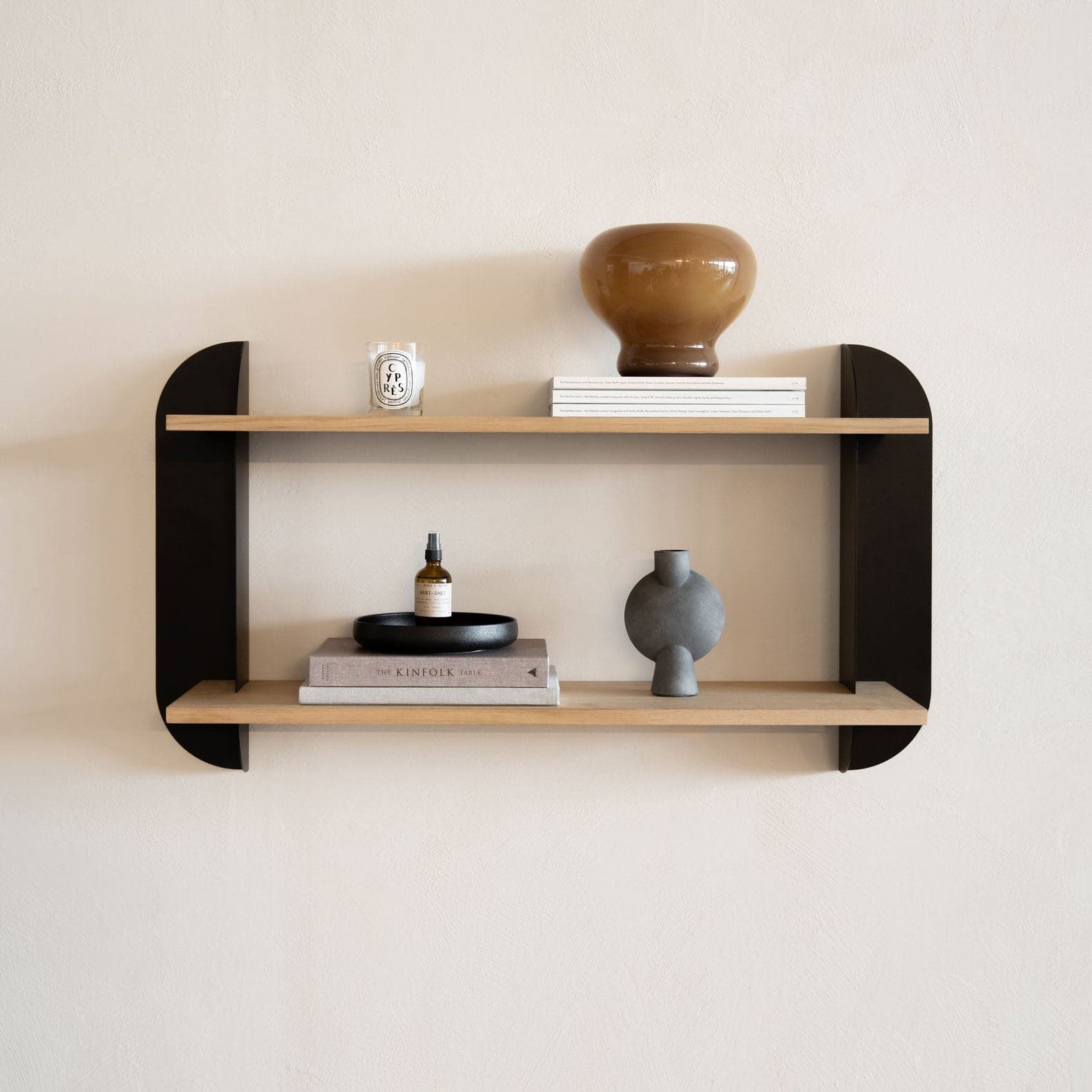 afbeelding wandplank type 1 zwart en licht - robuust amsterdam